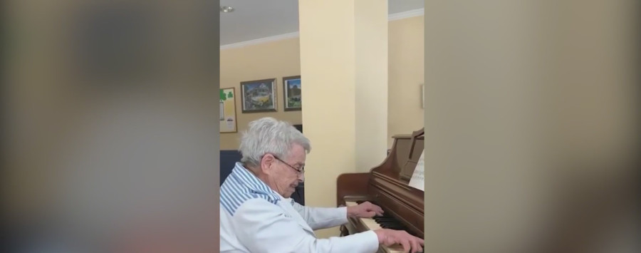 92-year-old woman with dementia performs one of Beethoven’s greatest works